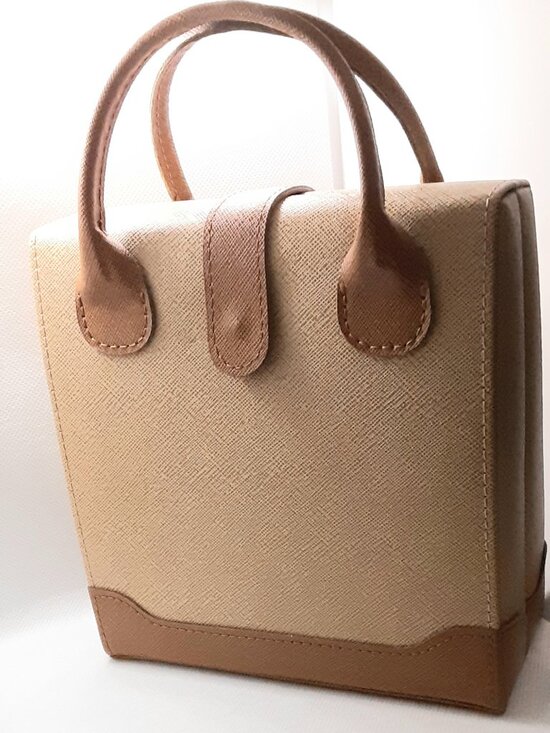Handbags - NEW suitcase style jewelry travel organizer